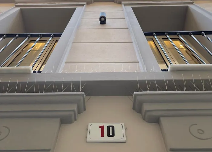 Picasso Centre 1b
